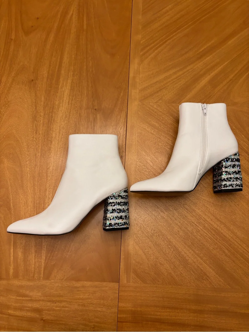 Betsey Johnson Kassie White Pointed Toe Ankle Boots Embellished Heel Size 8